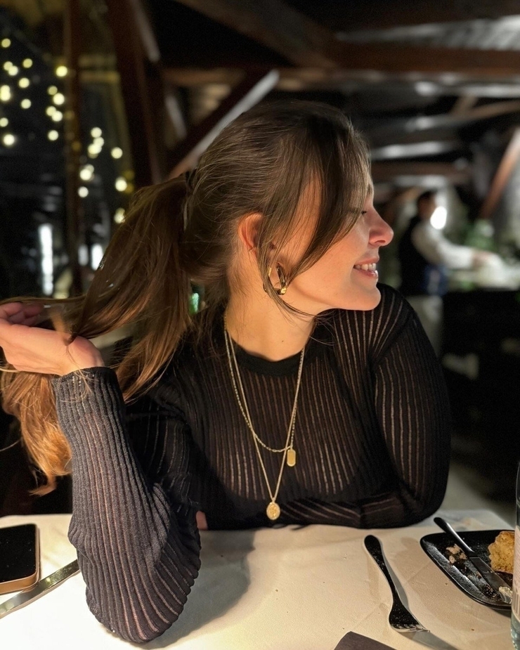 Aslı Enver'in Brüksel'de Paylaştığı Çikolata Dolu Anları!