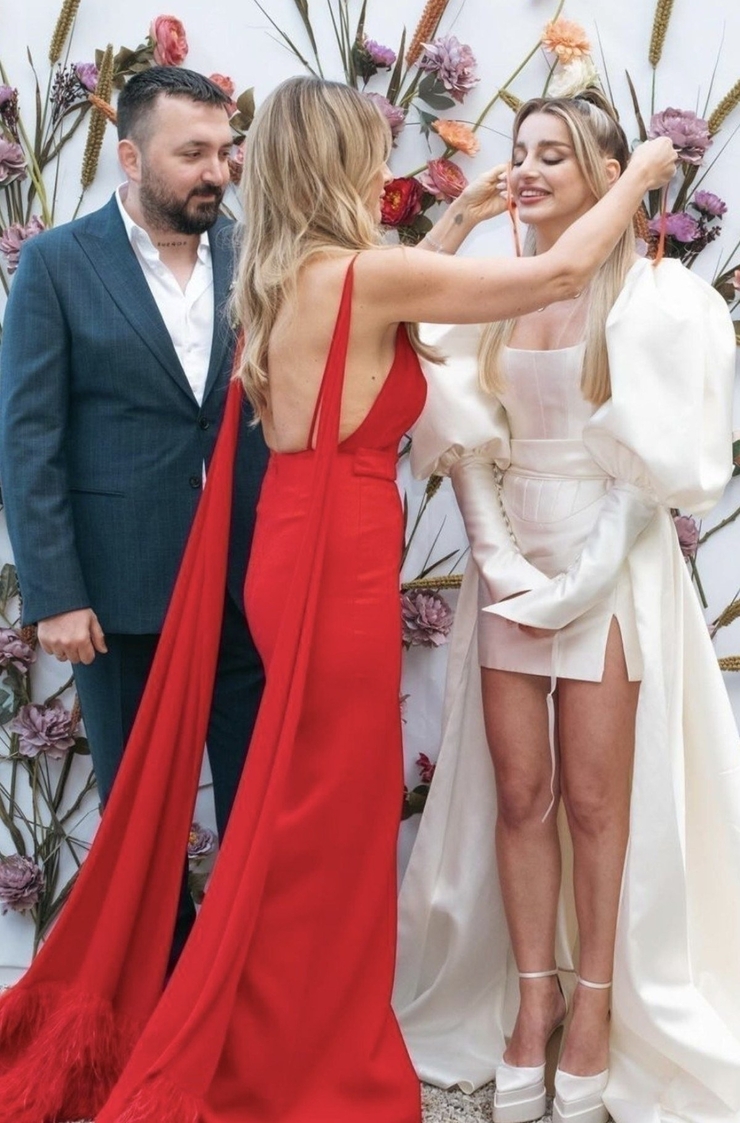 Hadise, Arkadaşının Düğününde Söz Kesti