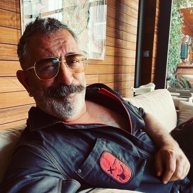 Cem Yılmaz Trafikte Hayranıyla Karşılaştı: Arabanız Güzelmiş, Ne İş Yapıyorsunuz?