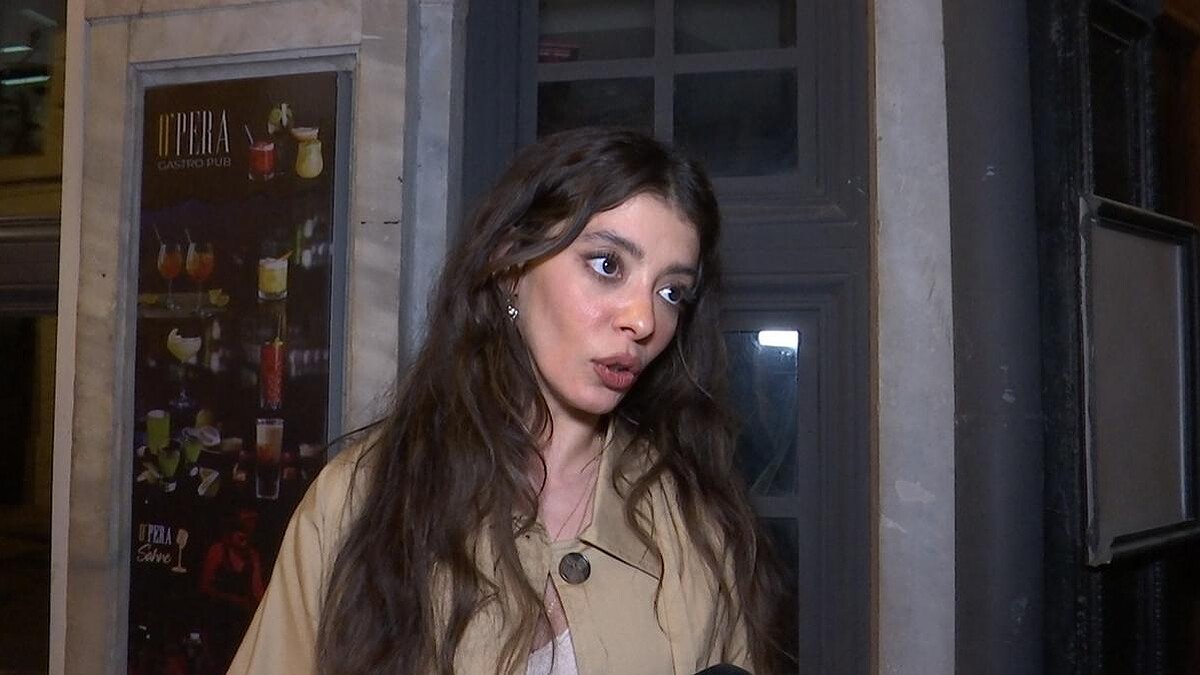 Selin Şekerci Hazal Kaya'nın Kendisini Teyze İlan Etmesi Hakkında Konuştu