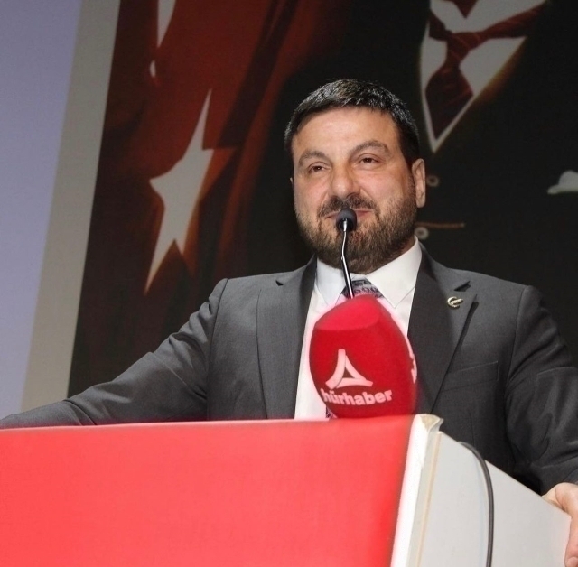 Ünlü İsimlerin Siyasetteki Performansları! İşte Aldıkları Oy Oranları