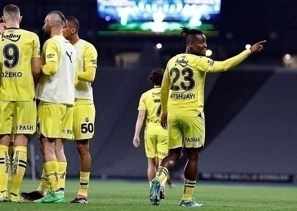 Fenerbahçe Deplasmanda 10. Galibiyetini Aldı