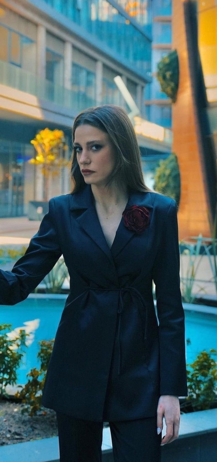 Serenay Sarıkaya'nın Yeni Reklam Filmi Sosyal Medyayı Salladı