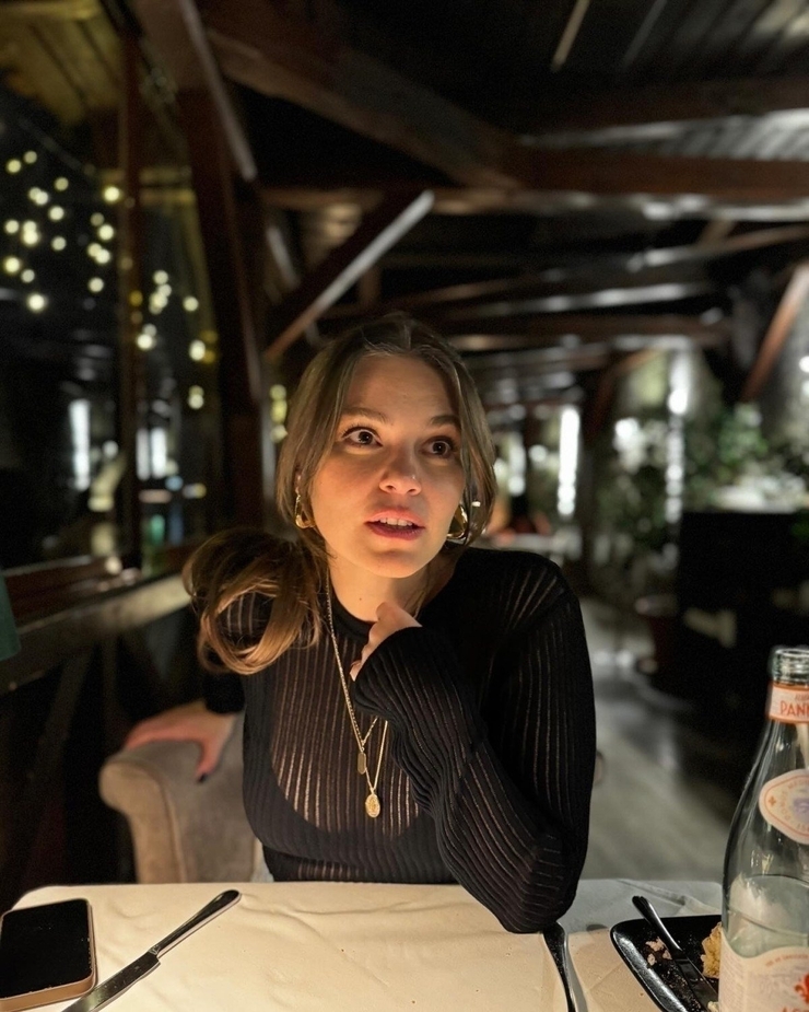 Aslı Enver'in Brüksel'de Paylaştığı Çikolata Dolu Anları!
