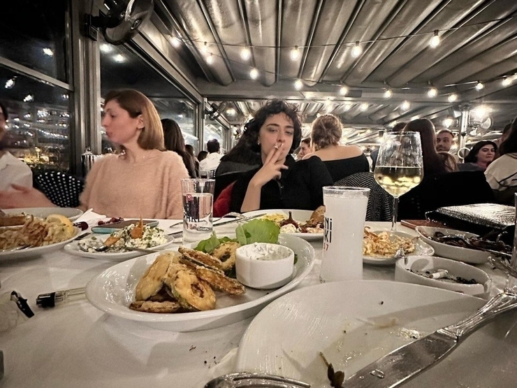 Uraz Kaygılaroğlu'nun Yeni Sevgilisiyle Pozları Gündemde