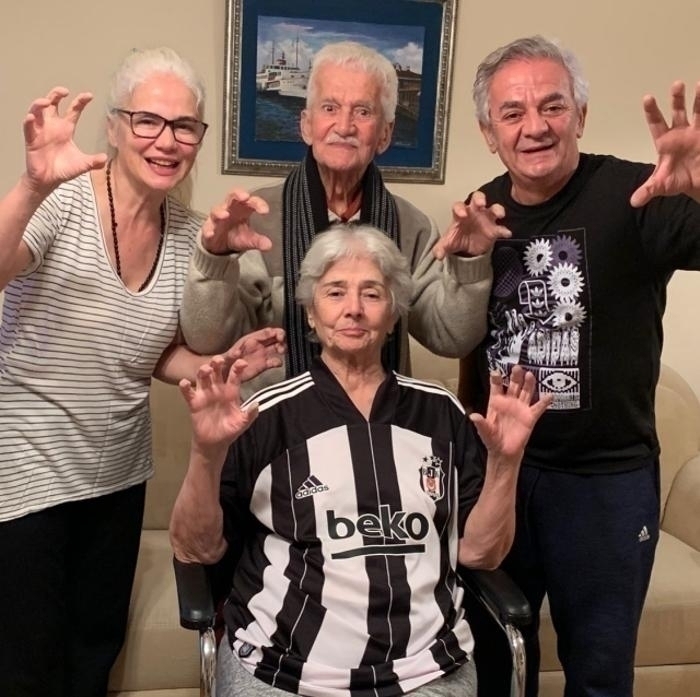 Ünlü Oyuncu Zafer Algöz'ün Babası Cevdet Algöz'ü Kaybetti