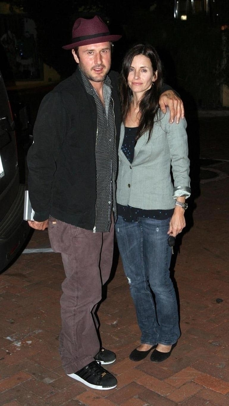 Courteney Cox Ve Johnny Mcdaid Terapide Nişanlarını Attı!