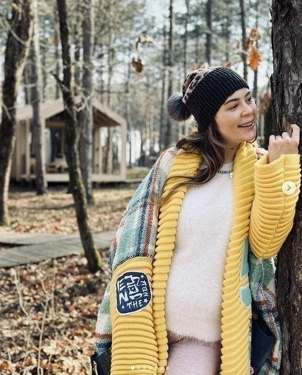 Yıldız Çağrı Atiksoy'un Mütevazı Elbise Tercihi Baby Shower'da Takdir Topladı
