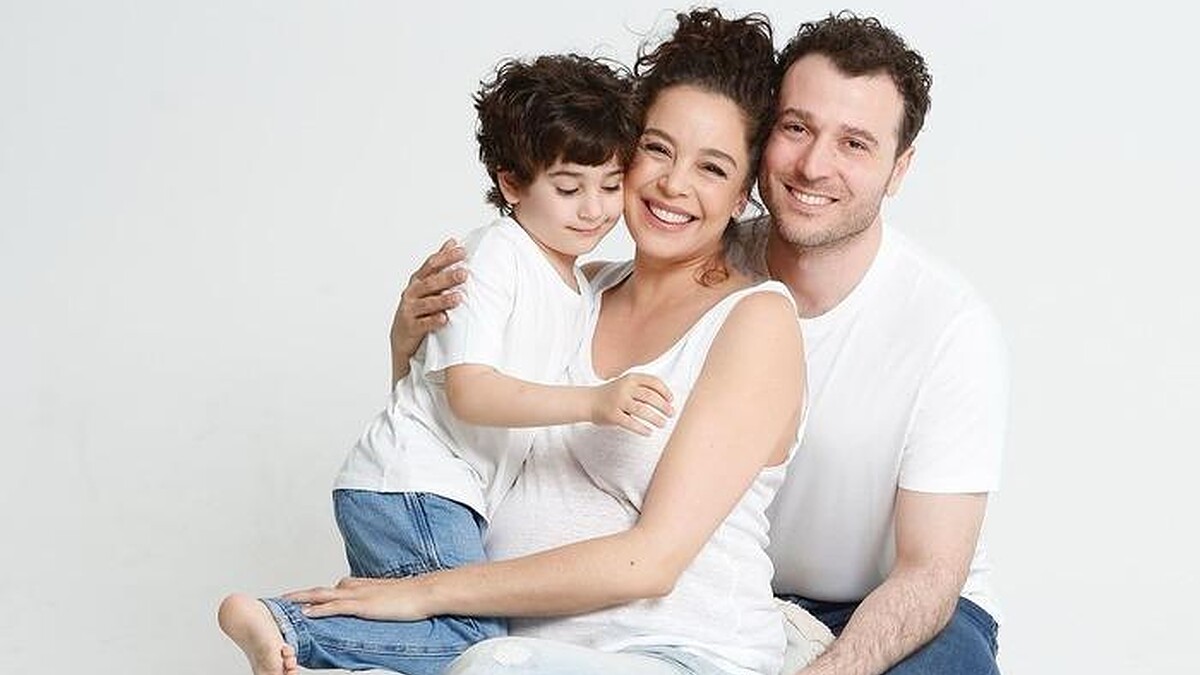 Azra Akın İkinci Kez Anne Oldu! Bebeğinin Cinsiyeti Doğumda Belli Oldu: Arya!