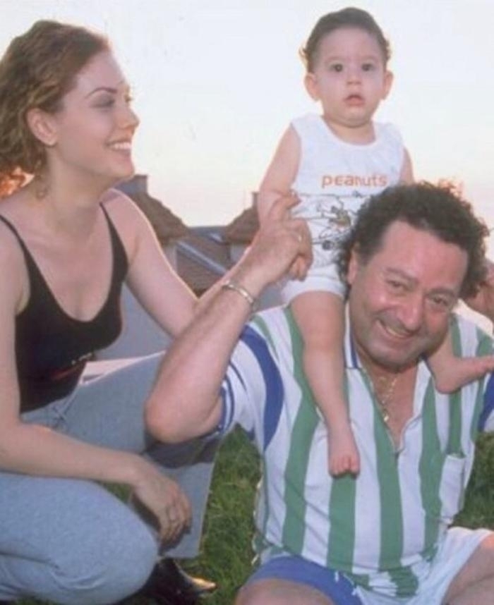 Beste Açar, Babası Kayahan'ı Özlemle Anıyor