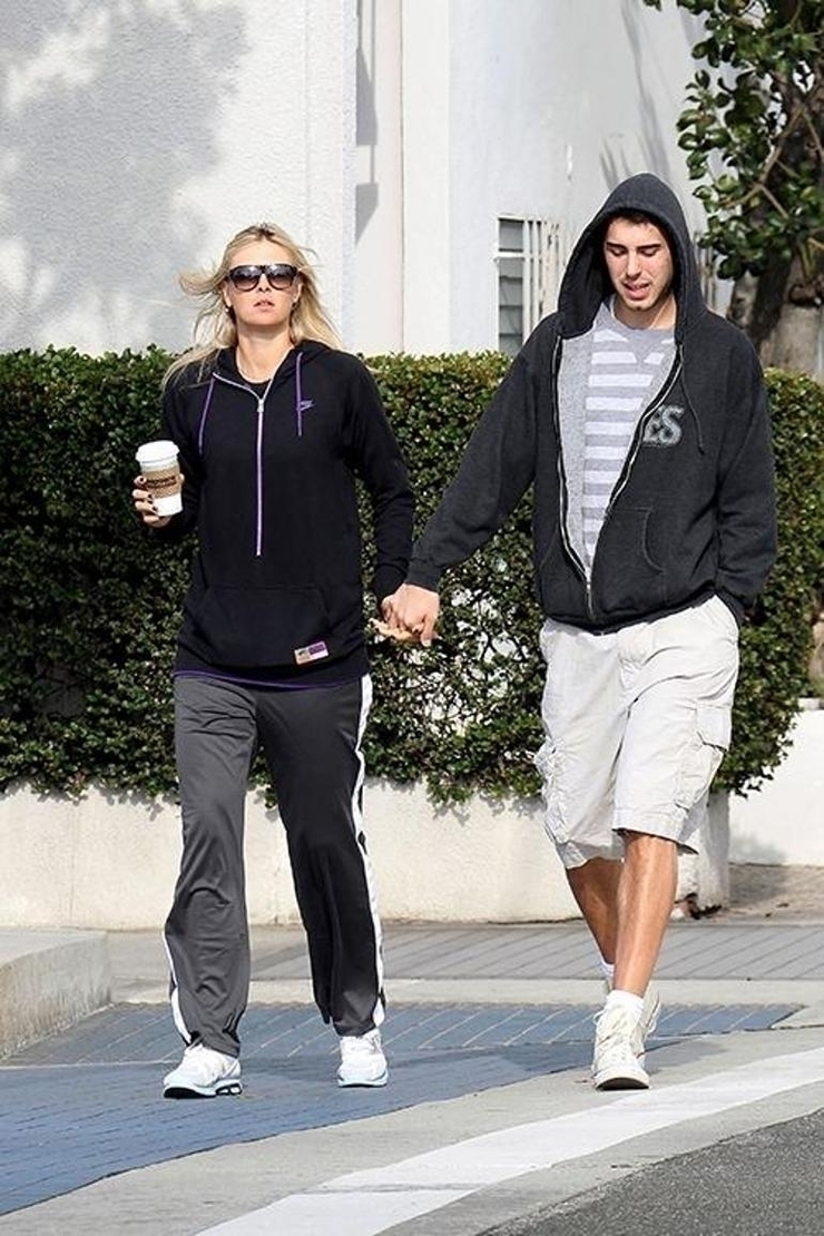 Maria Sharapova Ve Alexander Gilkes Mutlu Birlikteliği