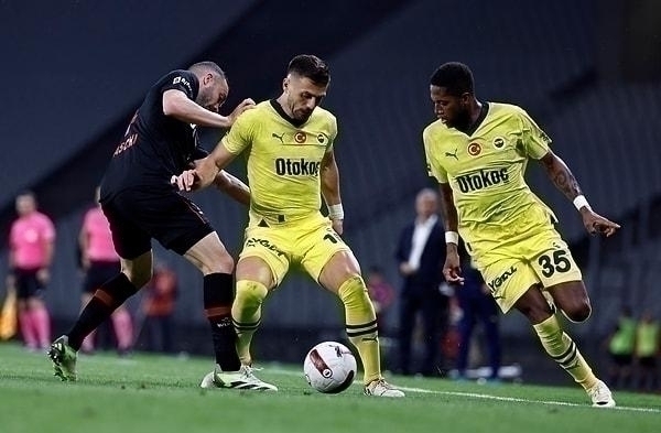 Fenerbahçe Deplasmanda 10. Galibiyetini Aldı