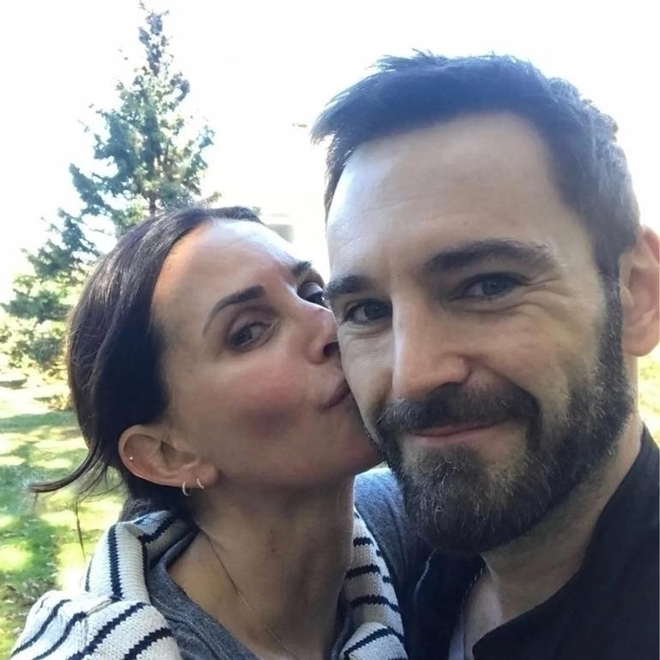Courteney Cox Ve Johnny Mcdaid Terapide Nişanlarını Attı!