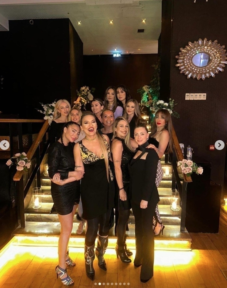Demet Akalın'ın 52. Yaş Partisinde Erkal Sonel'den Sürpriz Performans