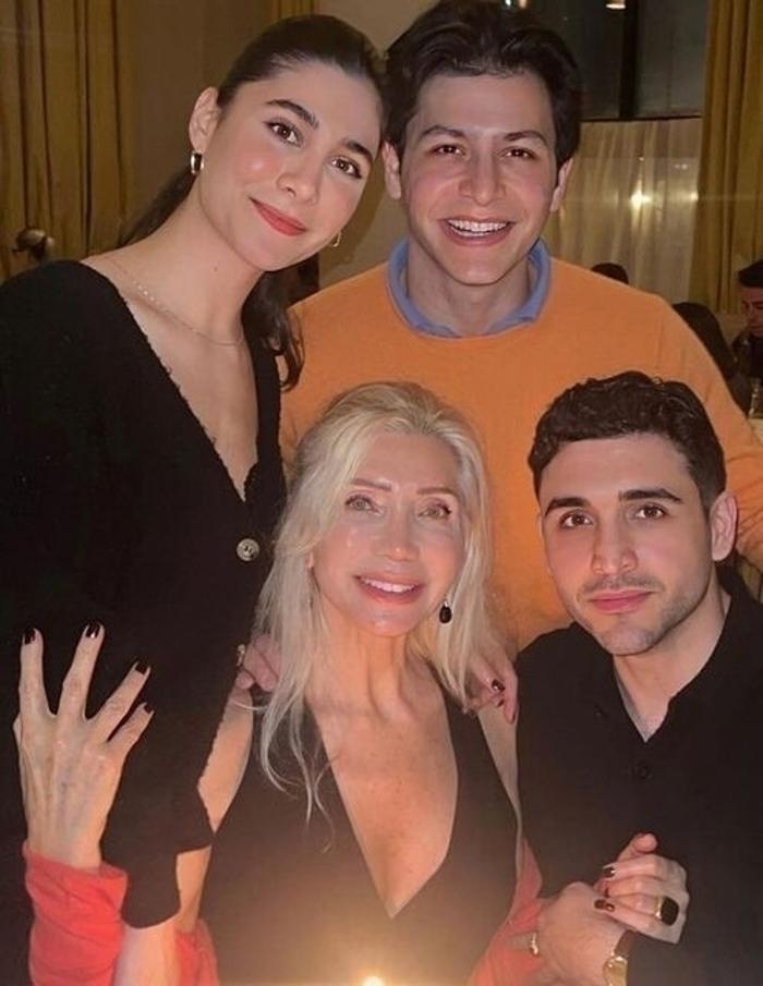 Hülya Yiğitalp, Oğlu Yiğit Tokbey'i Anma Ve Doğum Gününde Ziyaret Etti
