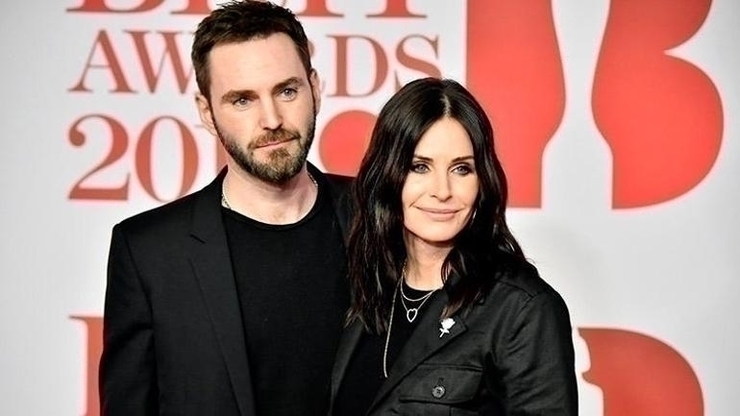 Courteney Cox Ve Johnny Mcdaid Terapide Nişanlarını Attı!