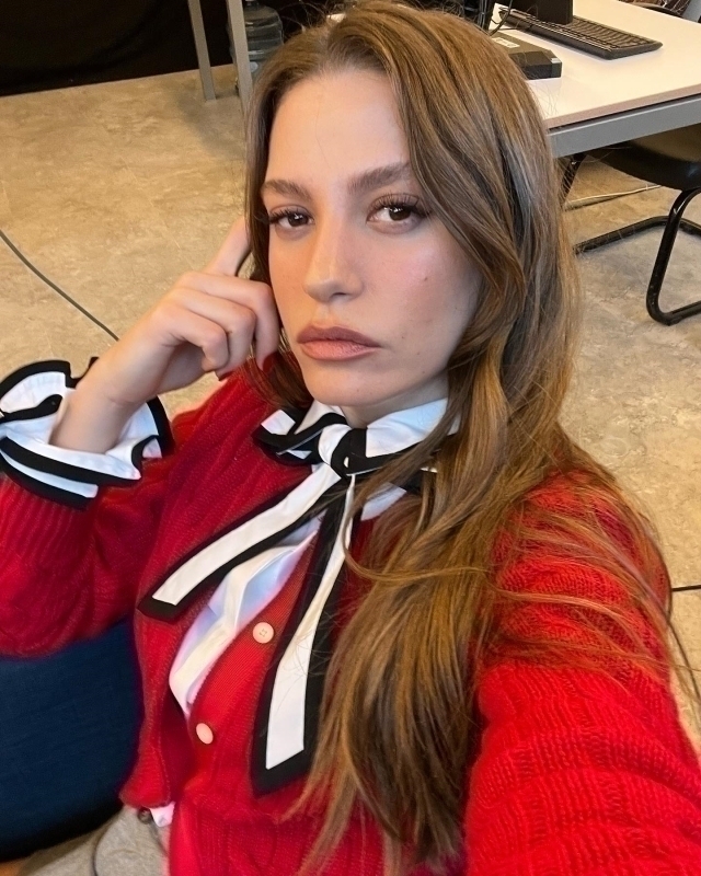 Serenay Sarıkaya Ve Mert Demir Aşkı Resmen Doğrulandı!