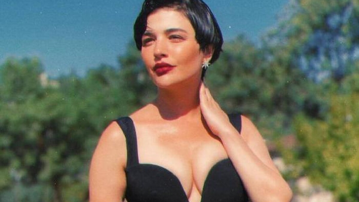 Gonca Vuslateri Eşiyle Aşk Dolu Pozunu Paylaştı