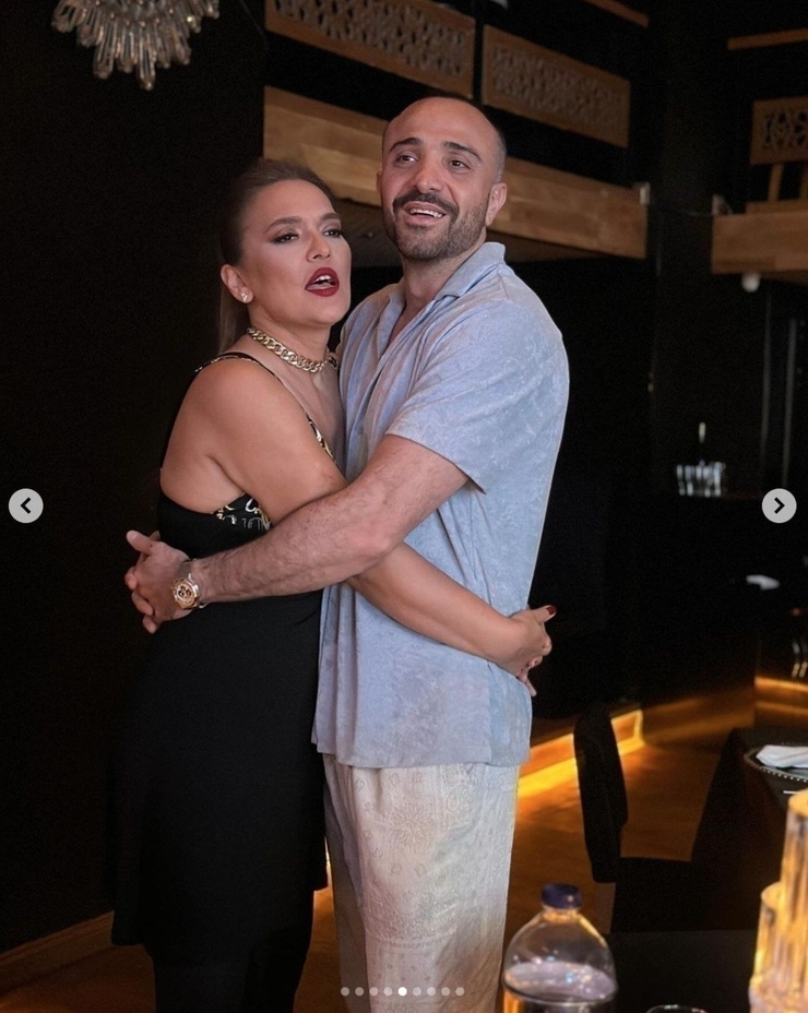 Demet Akalın'ın 52. Yaş Partisinde Erkal Sonel'den Sürpriz Performans