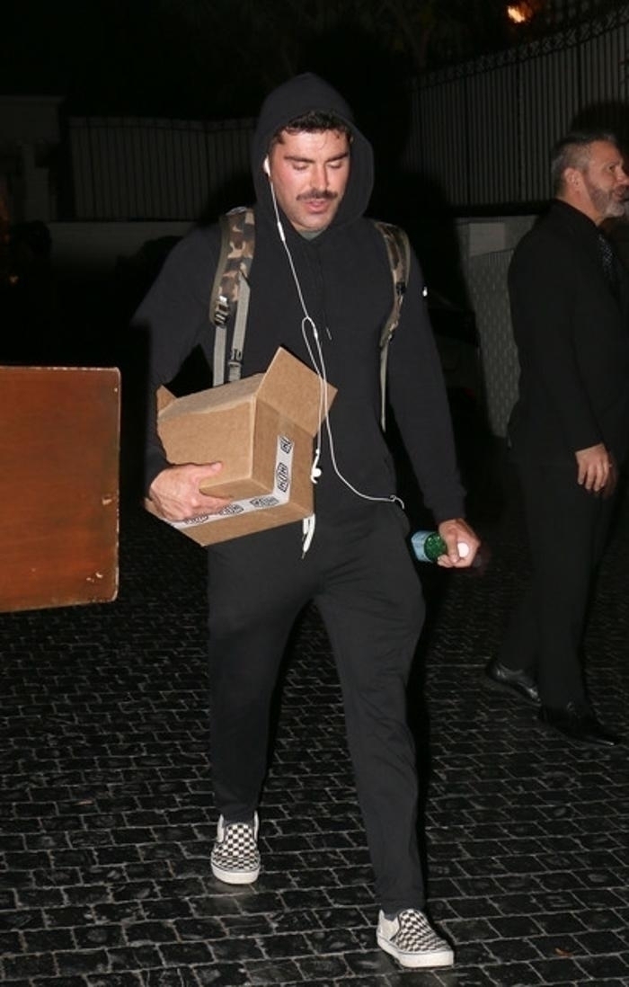 Zac Efron'un Estetik Değişimi Ve İmajı!