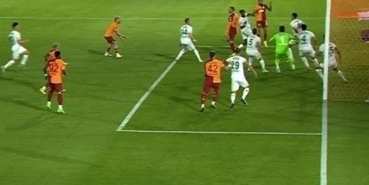 Hakem Cihan Aydın'ın Kararları Ve Tartışmaları – Fatih Tekke'nin Kırmızı Kartı Ve Abdülkerim Bardakcı'nın Gol İptali
