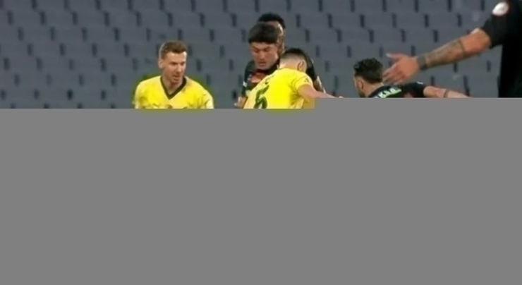 Fenerbahçe – Karagümrük Maçındaki Tartışmalı Kararlar İncelendi