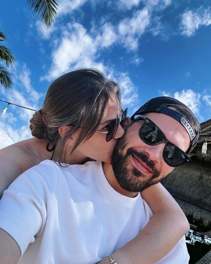 Aslı Enver'den Eşi Berkin Gökbudak'a Özel Doğum Günü Kutlaması