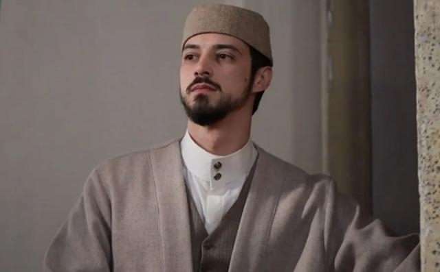 Mert Yazıcıoğlu Düşük Ücretle Kızıl Goncalar'da!