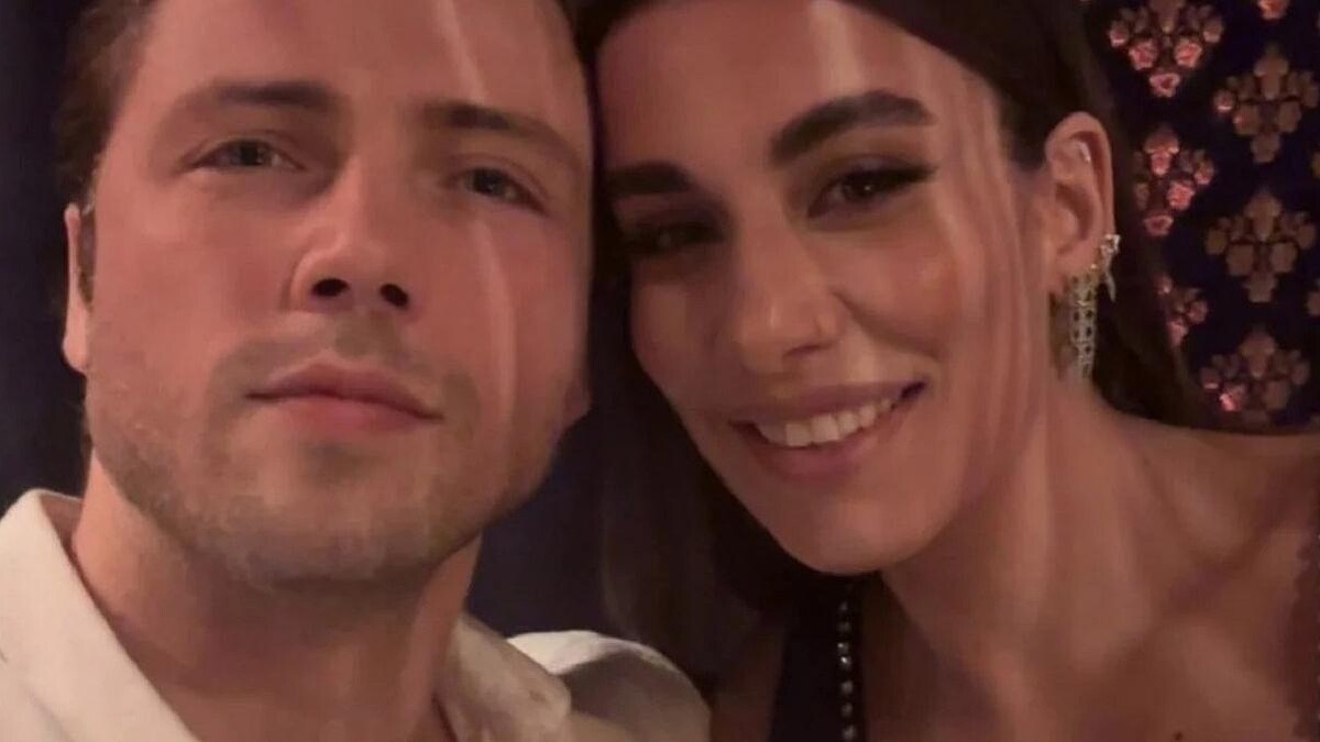 Tolga Sarıtaş Ve Zeynep Mayruk Haziran'da Evleniyor