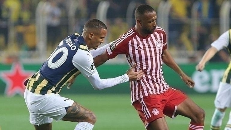 Ayoub El Kaabi: Marangoz Çıraklığından Avrupa Konferans Ligi Gol Krallığına!