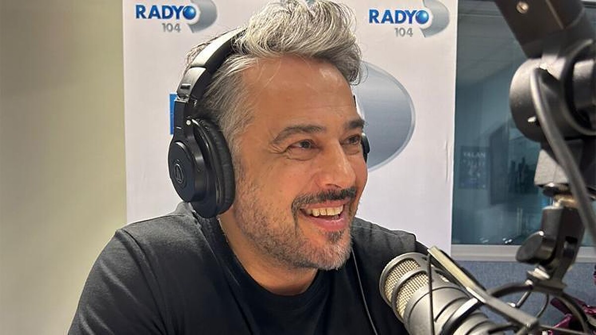 Emre Altuğ: Tiyatro Ve Oyunculuk Benim İki Bacağım!