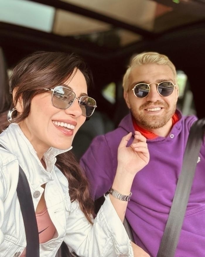 Şükran Ovalı'nın Paylaşımına Ezgi Mola'dan İlginç Yorum