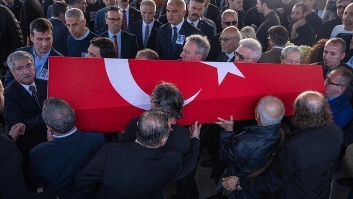 Türk Tiyatro Ve Sinemasının Usta İsmi Ayten Gökçer Son Yolculuğuna Uğurlandı