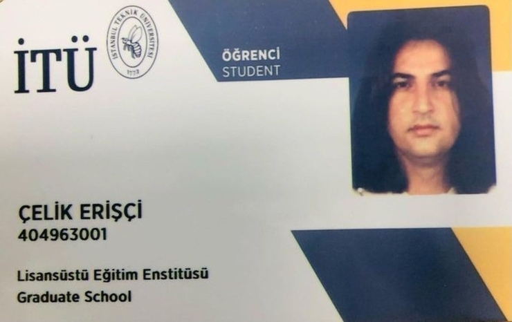 Şarkıcı Çelik Üniversitede: Notlarım Yüksek!