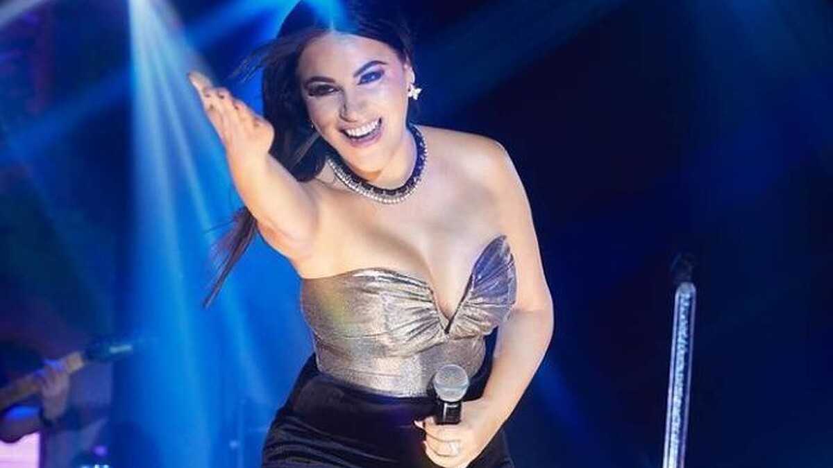 Şarkıcı Zara, Spor Salonunda Kusursuz Fiziğiyle Dikkat Çekti!