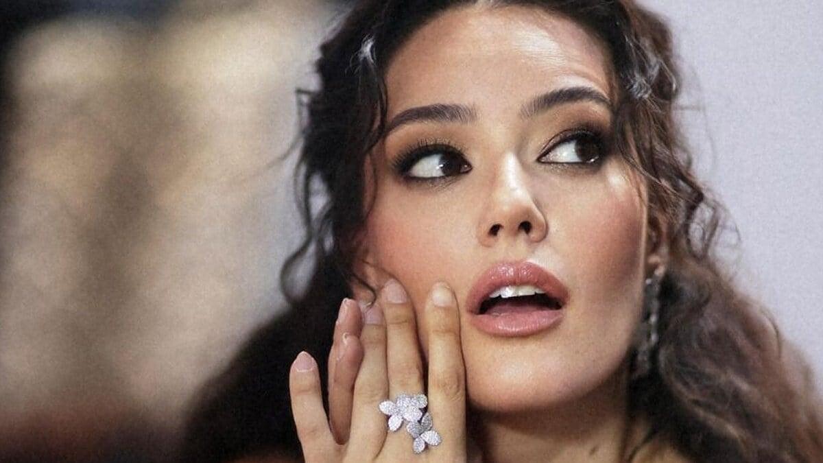 Pelin Akil'den Boşanma İddialarına Net Yanıt