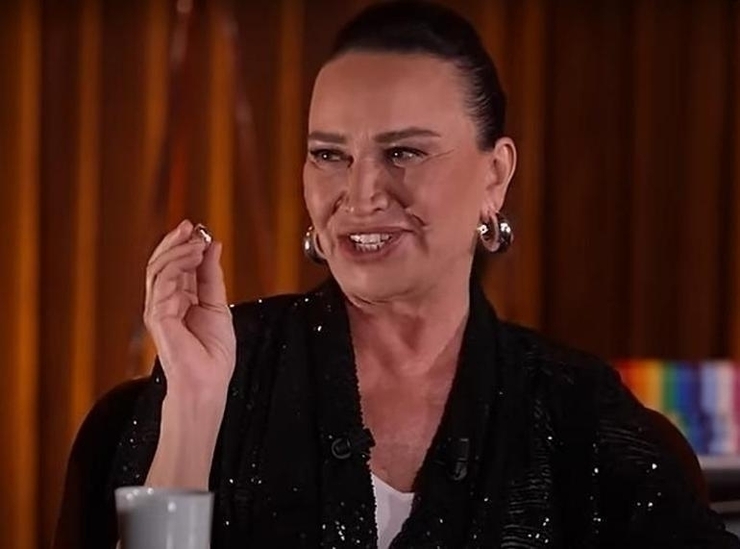 Demet Akbağ: Öpüşmeli Roller Gelmedi – İlginç Açıklamalar Ve Pazarlık Yeteneği