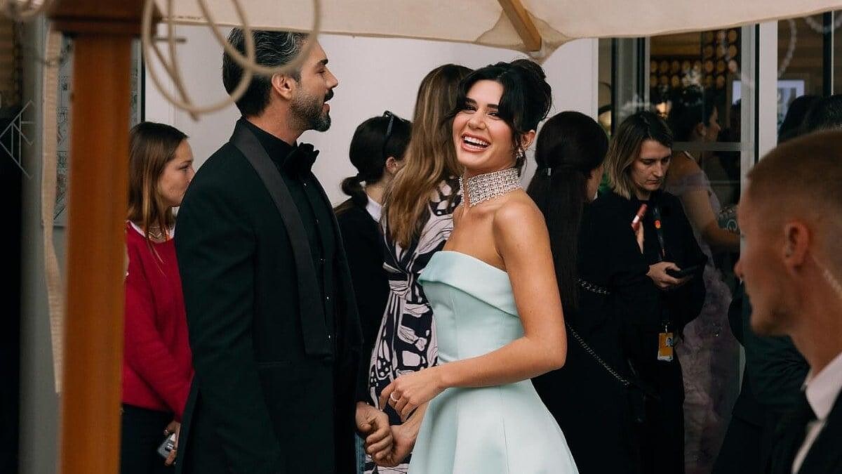 Şükrü Özyıldız'ın Sevgilisi Sibil Çetinkaya, Cannes'da Göz Kamaştırdı