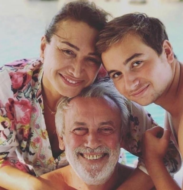 Demet Akbağ: Öpüşmeli Roller Gelmedi – İlginç Açıklamalar Ve Pazarlık Yeteneği
