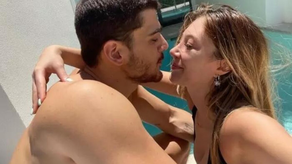 Yasmin Erbil Ve Yiğit Poyraz Aşkı Sosyal Medyayı Salladı!