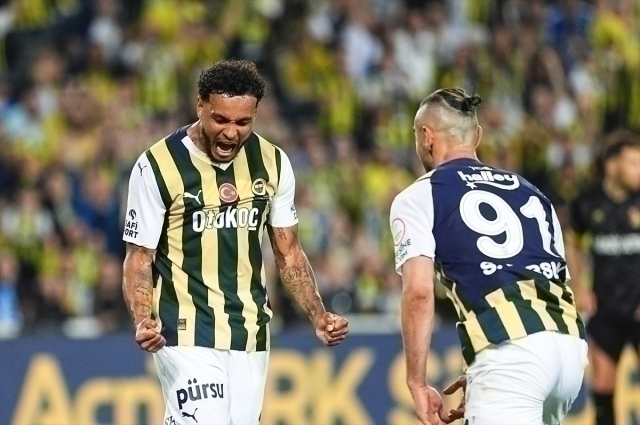 Joshua King Fenerbahçe Taraftarlarına Veda Etti