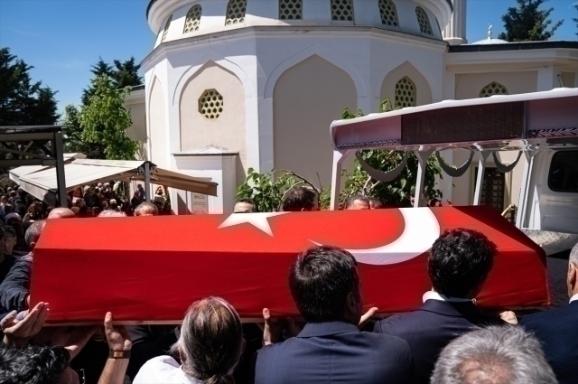 Türk Tiyatro Ve Sinemasının Usta İsmi Ayten Gökçer Son Yolculuğuna Uğurlandı