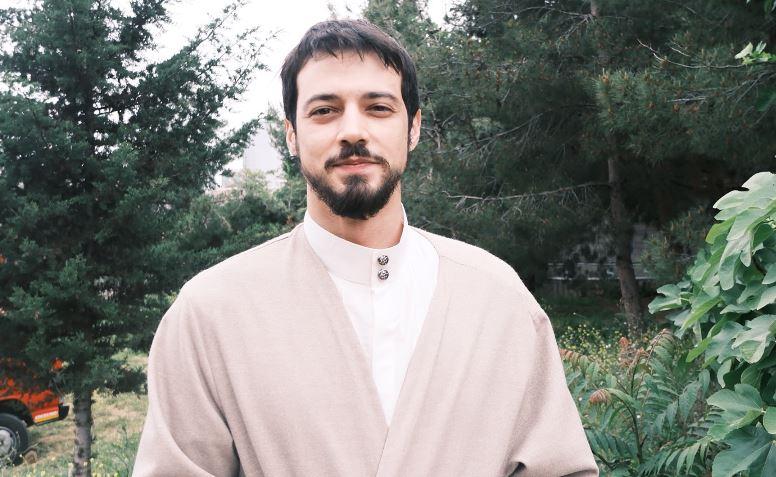 Mert Yazıcıoğlu'nun Kariyerinde Yükseliş: Kızıl Goncalar Dizisi Başarısı!