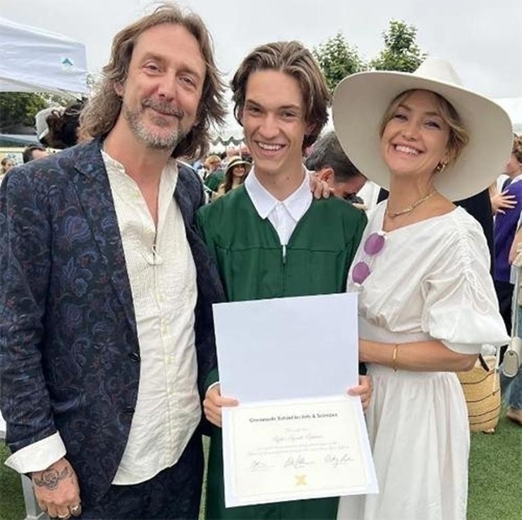 Kate Hudson'ın Farklı İlişkilerinden Üç Çocuk… Ailem Yamalı Bohça Gibi!