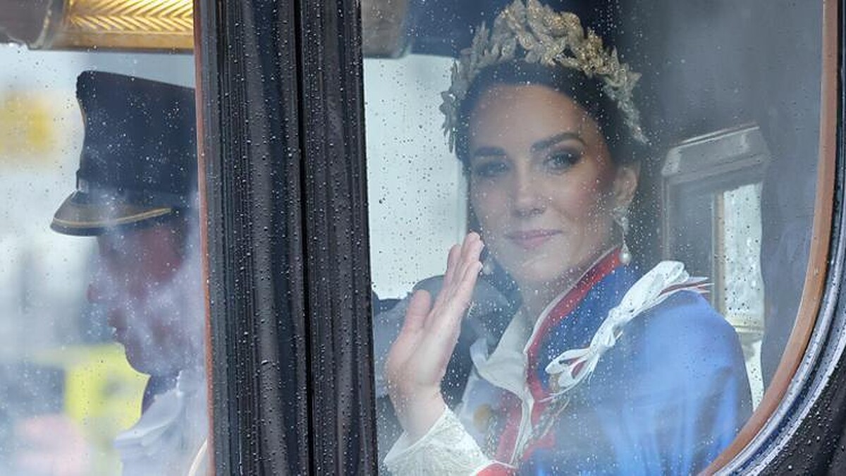 Kate Middleton, Hasta Yatağında Çalışmalarını Sürdürüyor