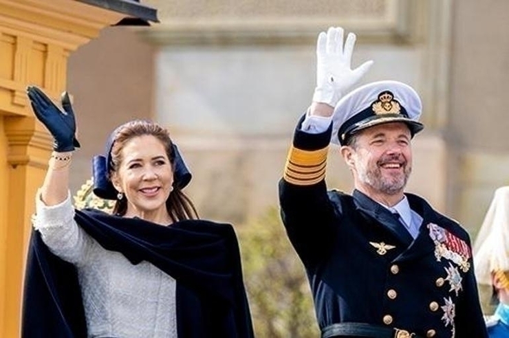 Danimarka Kraliçesi Tahtı Oğluna Bıraktı, İhanet Skandalıyla Gündemde