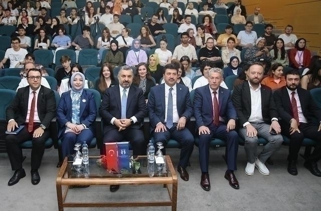 Rtük Başkanı Ebubekir Şahin'den Çarpıcı Açıklamalar: İletişim Mevzuatı Ve Şiddet İçeriği Üzerine Uyarı!