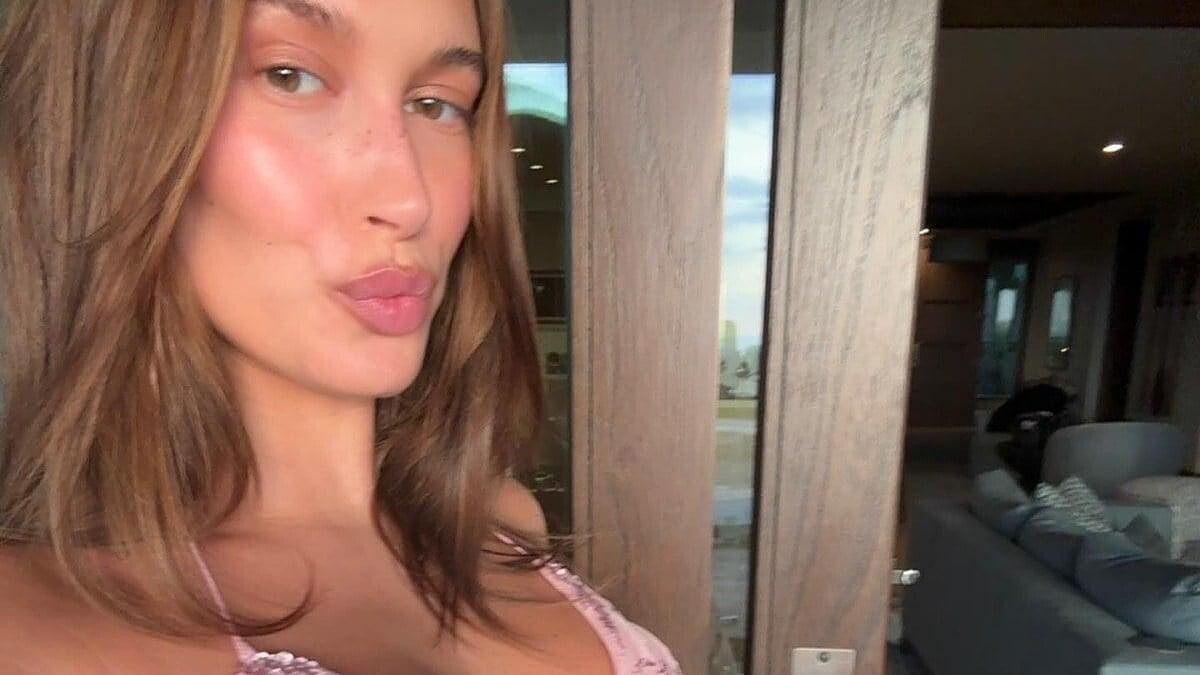 Hailey Bieber, Hamilelik Sürpriziyle Şaşırttı