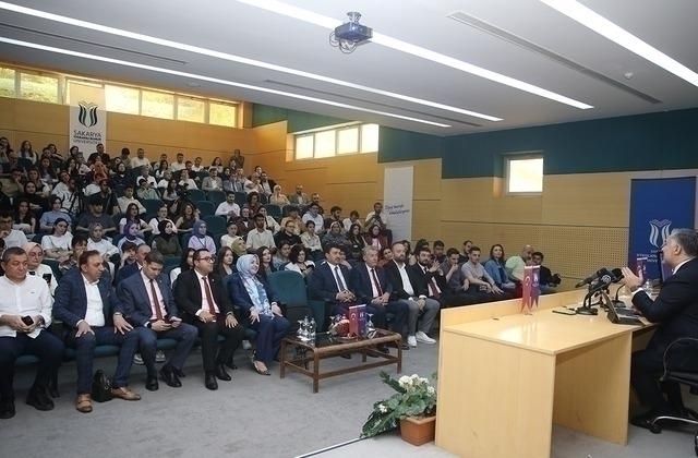 Rtük Başkanı Ebubekir Şahin'den Çarpıcı Açıklamalar: İletişim Mevzuatı Ve Şiddet İçeriği Üzerine Uyarı!