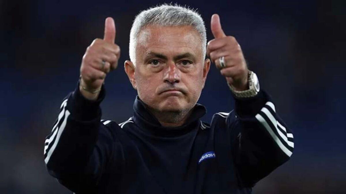 Jose Mourinho, Türkiye'de Beşiktaş'ı Seçti!